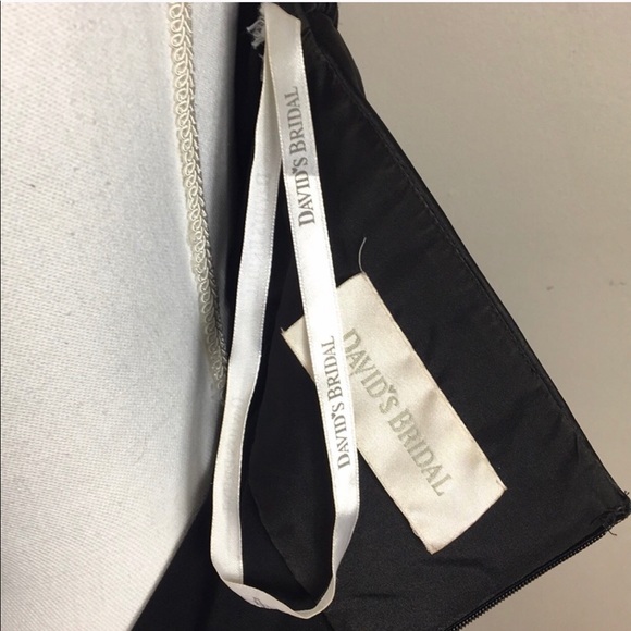 DAVIDS BRIDAL DRESS WEDDING/PROM SIZE 4 - Picture 8 of 8